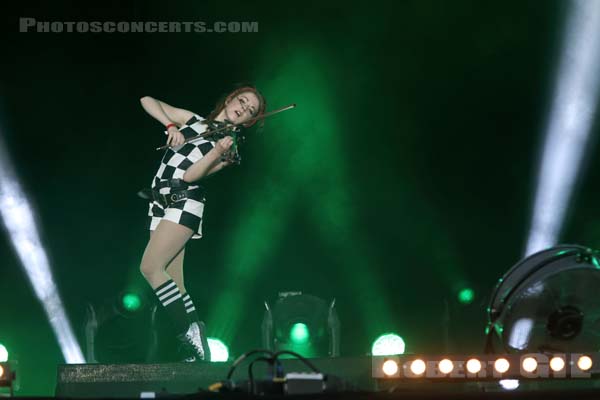 LINDSEY STIRLING - 2016-09-09 - LA COURNEUVE - Parc Departemental - Grande Scene - 